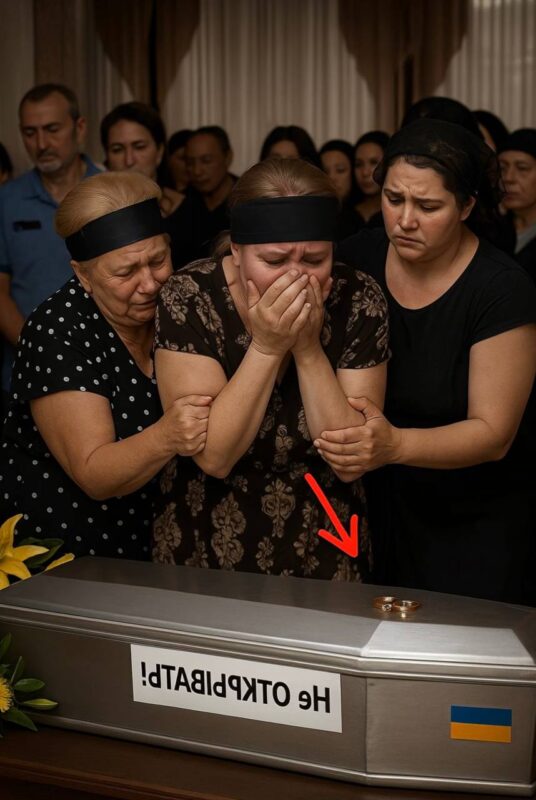 Die arme Mutter erhielt den Leichnam ihres Sohns-Soldaten in einem Zinksarg mit der Aufschrift „Nicht öffnen“ — aber trotz der Anweisungen hob sie den Deckel und erstarrte vor Entsetzen… 😱😢