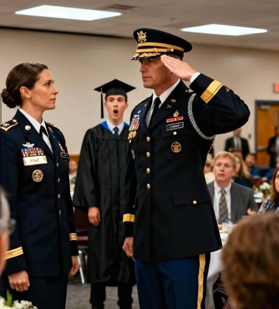 Bei der Abschlussfeier ihres Sohnes war sie nur eine Begleitperson in einer Uniform, die niemand verstand – bis ein Geist aus einer vom Krieg gezeichneten Vergangenheit hereinkam, um eine Ehrenpflicht zu begleichen, die viel zu lange unbezahlt geblieben war.