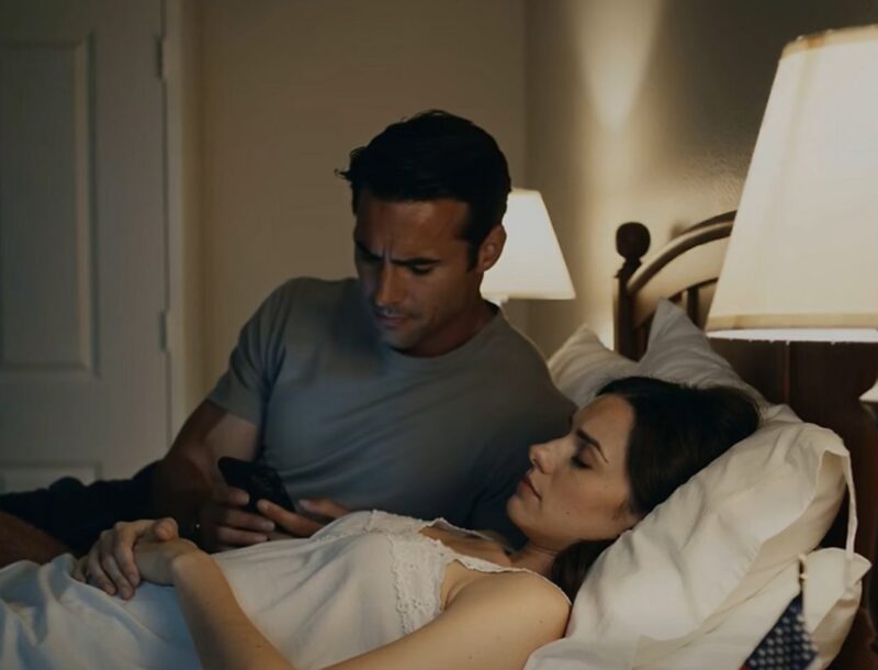 MEIN EHEMANN DACHTE, ICH SCHLAFE – UND ER GESTAND MIR EIN SCHMERZLICHES GEHEIMNIS