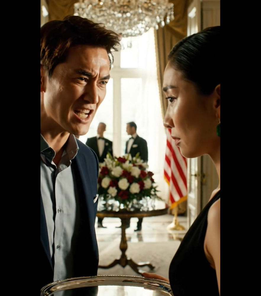 „Meghalt az édesanyád? Na és? Tálald ki a vendégeimet!” – nevetett a férjem. Én tálaltam, miközben könnyek folytak az arcomon. A férjem főnöke megfogta a kezem, és megkérdezte: „Miért sírsz?” Mondtam neki. Odament a férjemhez, és azt mondta: „Mindenki ismerte a feleségedet, kivéve téged…” – Hírek